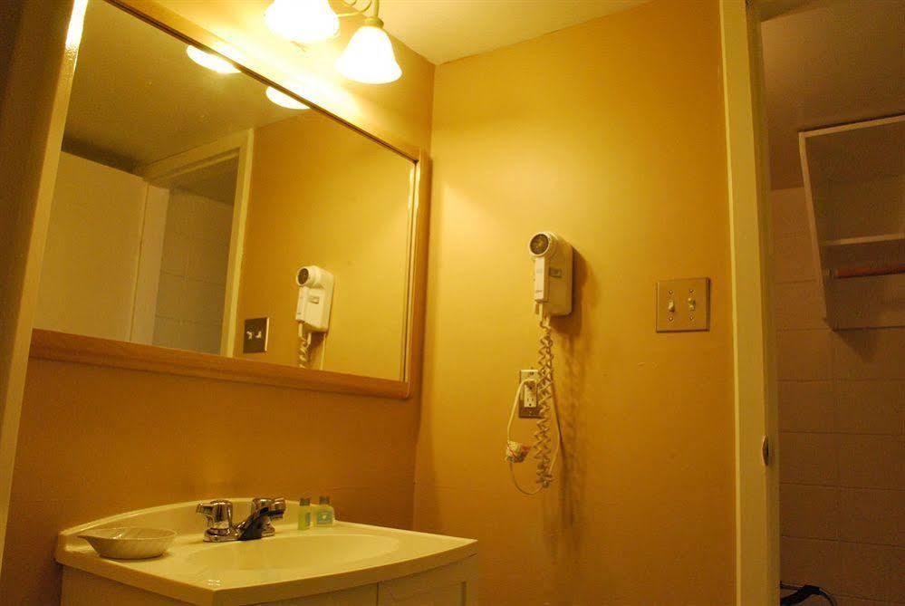 Value Lodge Motel Нанеймо Екстериор снимка